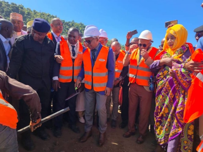 Pistes rurales I Le chantier Ngadzale-Salamani-Uzini-Utsa officiellement…