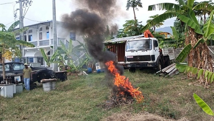 Lutte contre le trafic de raccordements clandestins de l’électricité I Une opération coup de poing lancé par la Sonelec à Mwali