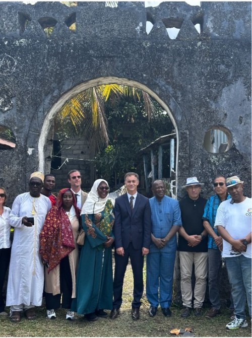 Commune de Bambao Ya Mboini I L’ambassadeur de France rend visite à des…