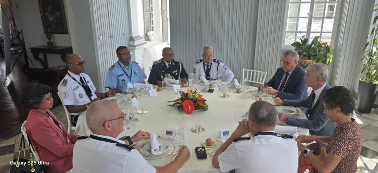 Coopération indianocéanique I Les polices de la région s’unissent dans…