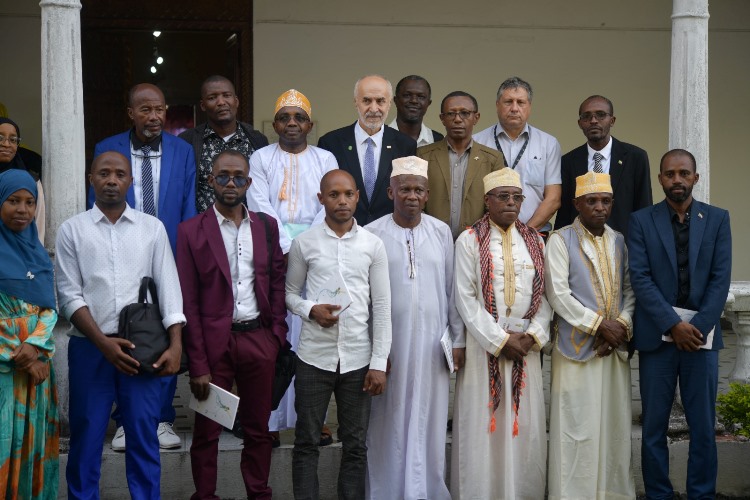 Forum sur les métiers de la recherche I Le Cndrs allume la flamme scientifique…