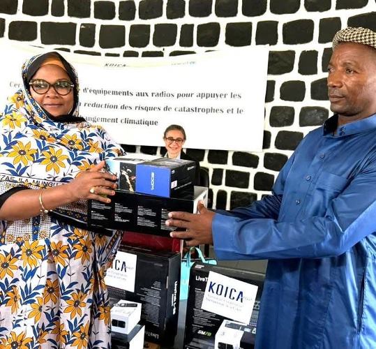 ست إذاعات أهلية تتسلم معدات جديدة لدعم العمل المناخي وحماية حقوق الأطفال