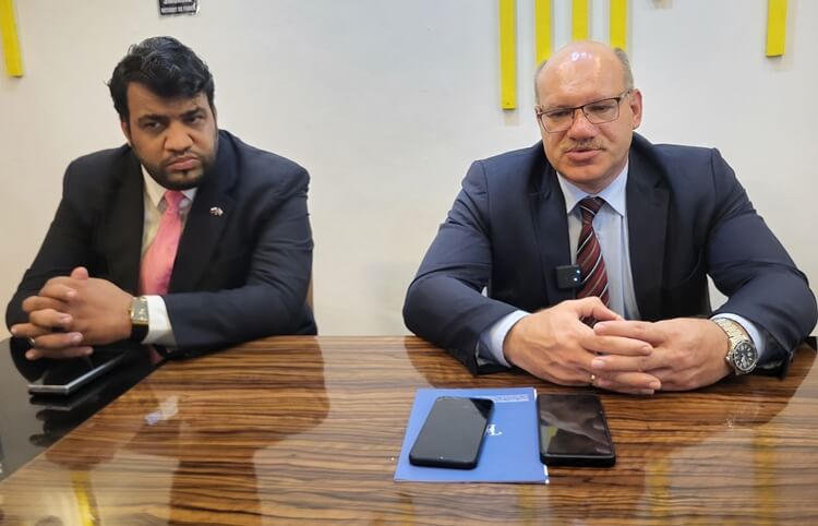 روسيا تنفي وجود أي تواجد عسكري لها في جزر القمر وتؤكد احترام سيادتها