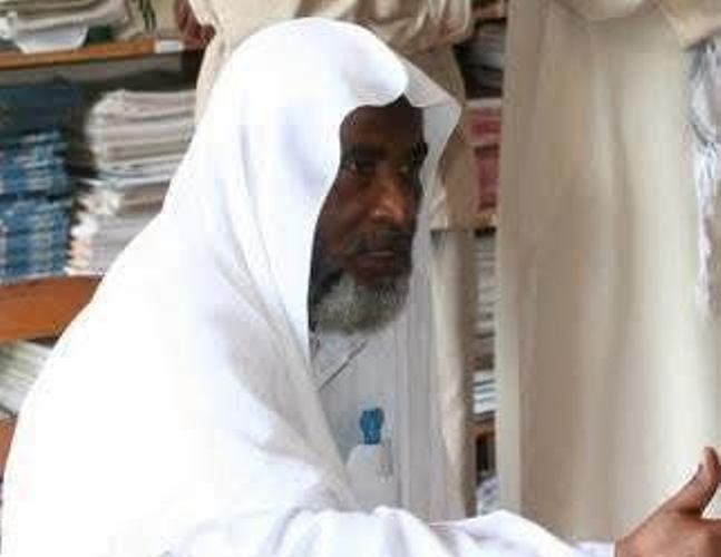 الشيخ صادق مبابانزا: رائد النهضة العلمية في جزر القمر وباني الإنسان قبل البنيان