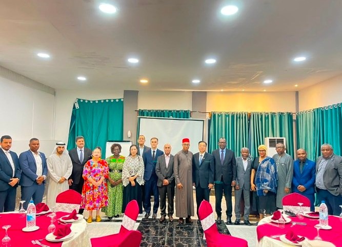 القائم بالأعمال المغربي يودّع موروني: اللجنة المشتركة منحت العلاقات الثنائية زخماً جديداً