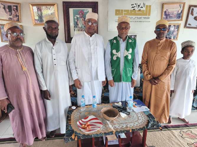 منهج القرآن والسنة في تغيير المجتمع.. محاضرة فكرية بالديوانية الحمدية في جزر القمر